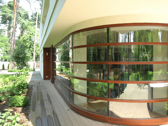 European curved window wall by Pinus