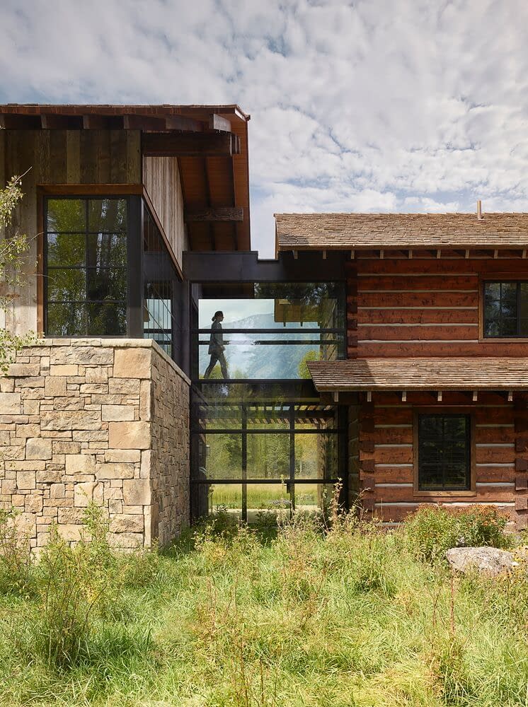 A rustic retreat with Brombal's OS2 thermally broken steel window systems